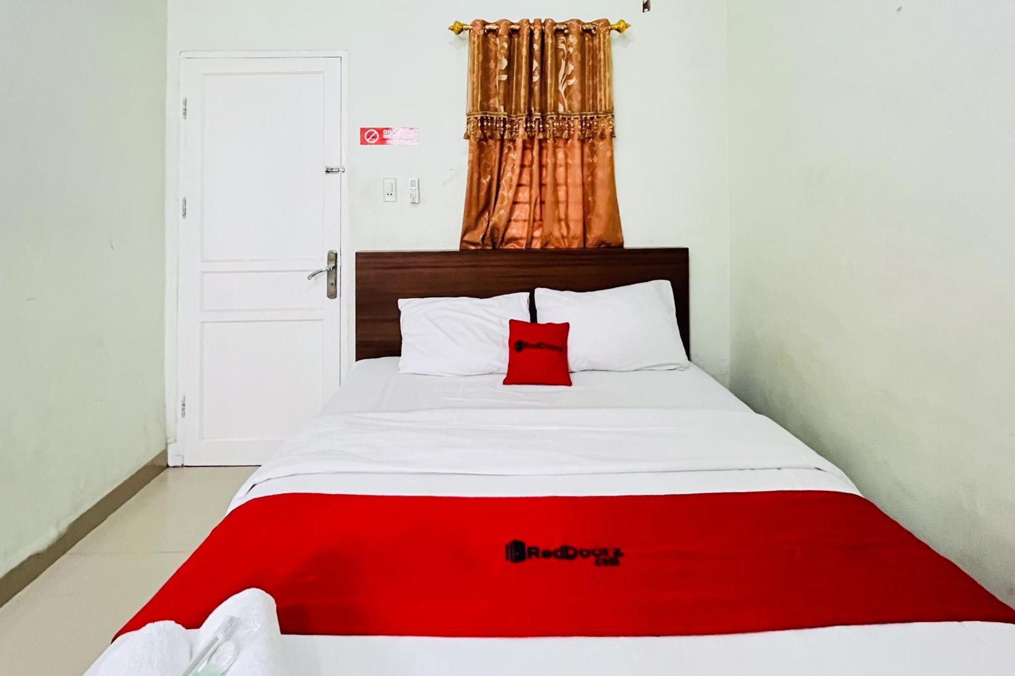 Reddoorz At Teratai Homestay Medan Amplas المظهر الخارجي الصورة
